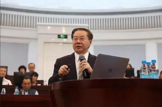 清華大學(xué)經(jīng)濟(jì)管理學(xué)院領(lǐng)導(dǎo)力與組織管理系主任 楊百寅教授.jpg