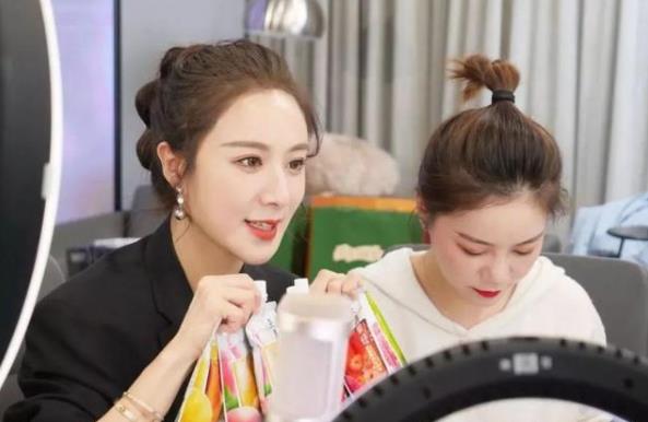 薇婭.jpg 薇婭.jpg